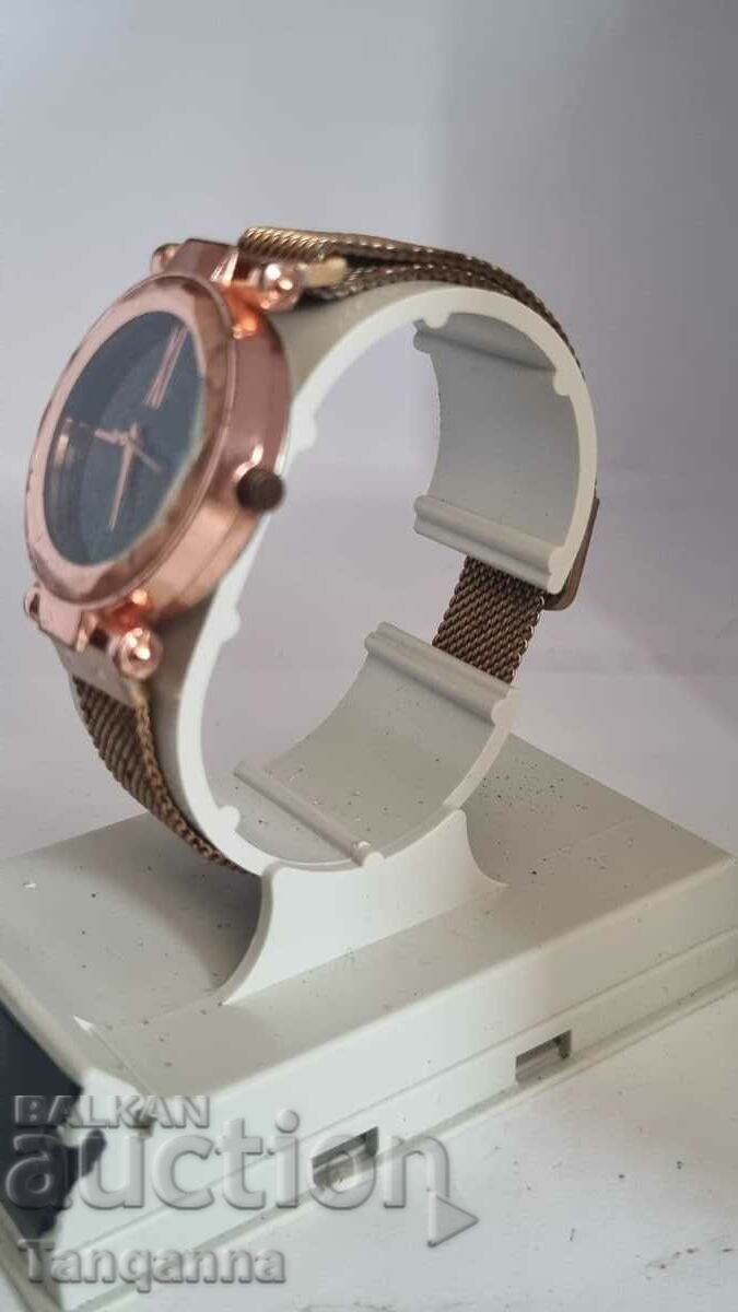 ρολόι χεριού με τιμή 12.00 BGN | € 6.14 ρολόι χεριού με τιμή 12.00 BGN | € 6.14