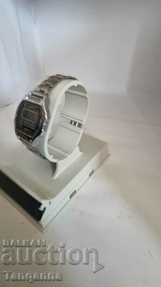 ceas de mână cu preț € 4.09 | 8.00 BGN