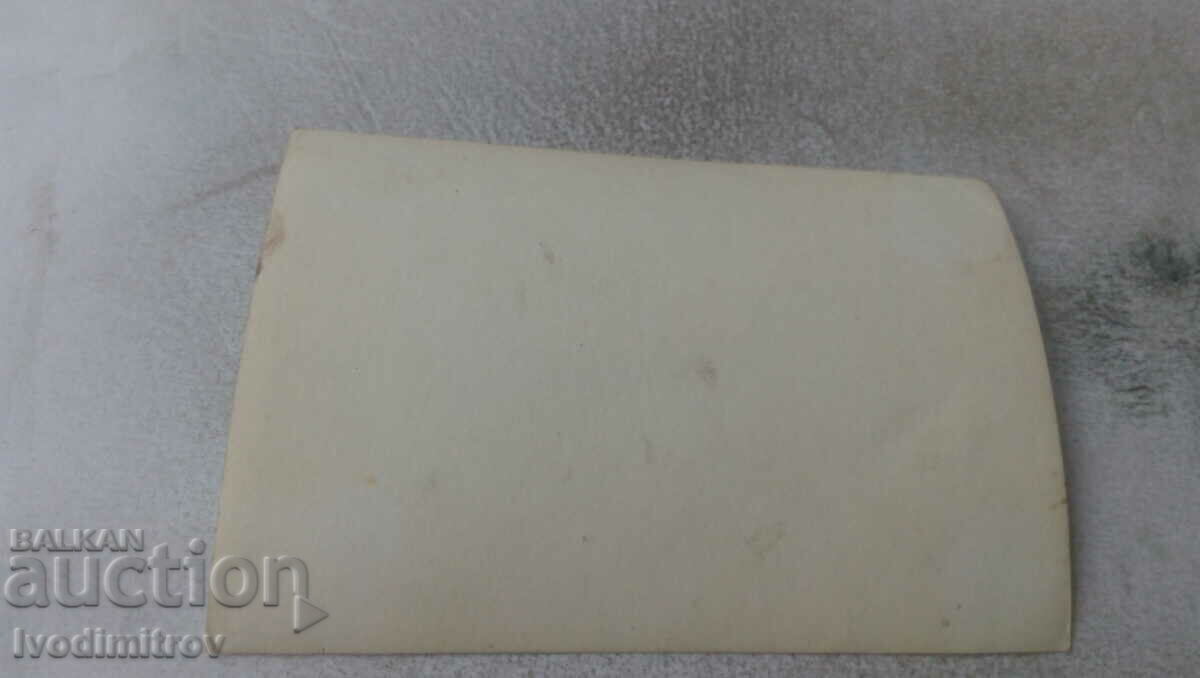 Photo of newlyweds with their friends with price 0.85 BGN | € 0.43 Photo of newlyweds with their friends with price 0.85 BGN | € 0.43