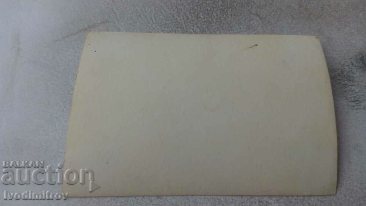 Photo of newlyweds with their friends with price 0.85 BGN | € 0.43 Photo of newlyweds with their friends with price 0.85 BGN | € 0.43