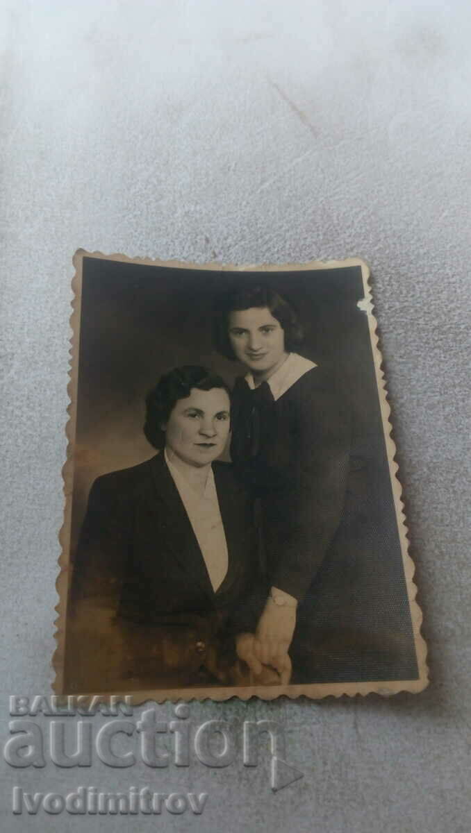 Foto Femeie și fată 1941