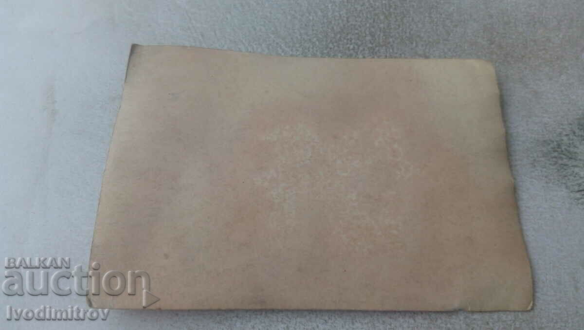 Foto Tinerii cu preț € 0.38 | 0.74 BGN