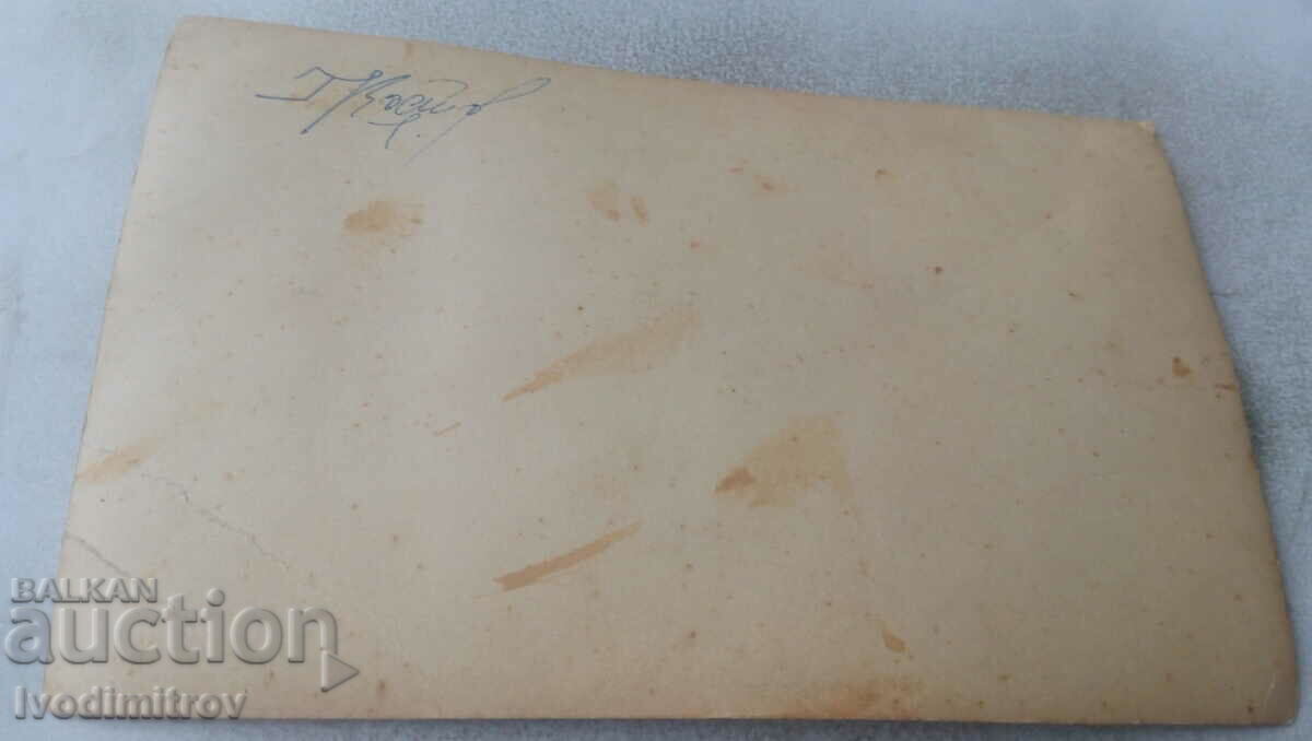 Φωτογραφία Μικρό αγόρι με λαϊκή φορεσιά με τιμή 1.65 BGN | € 0.84