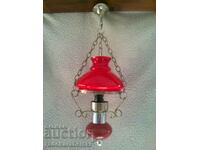 Frumos candelabru cu abajur de sticlă roșu