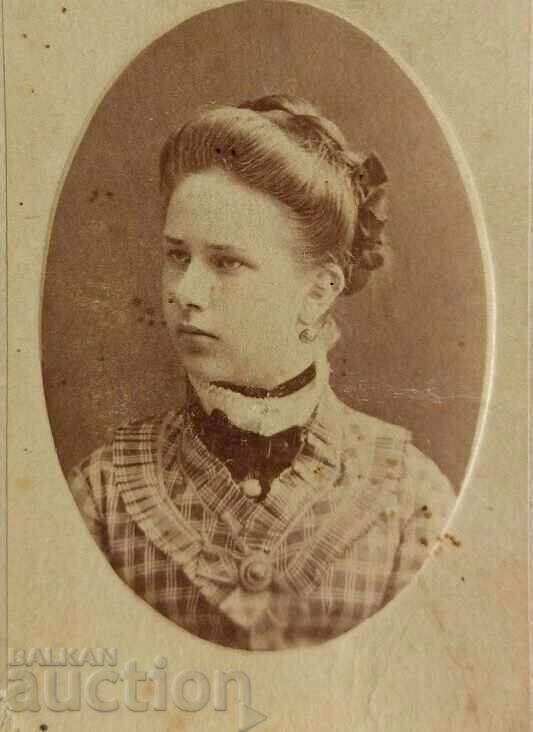 19TH CENTURY FEMALE PORTRAIT PHOTOGRAPH CARDBOARD