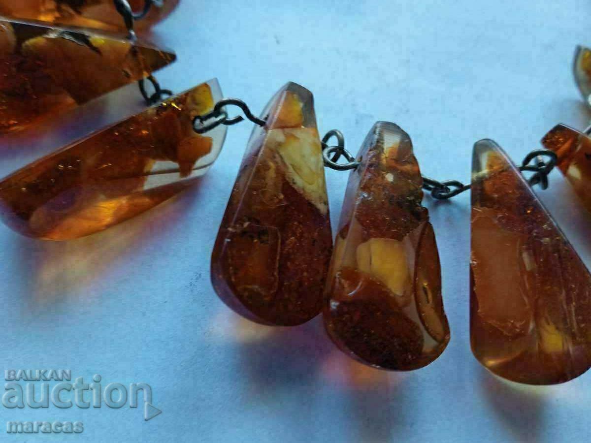 Delivery of Small amber necklace