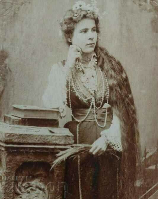 Delivery of 1907 MARUSIA WEARING SOFIA SIGNED OLD PHOTO PHOTOGRAPH Delivery of 1907 MARUSIA WEARING SOFIA SIGNED OLD PHOTO PHOTOGRAPH