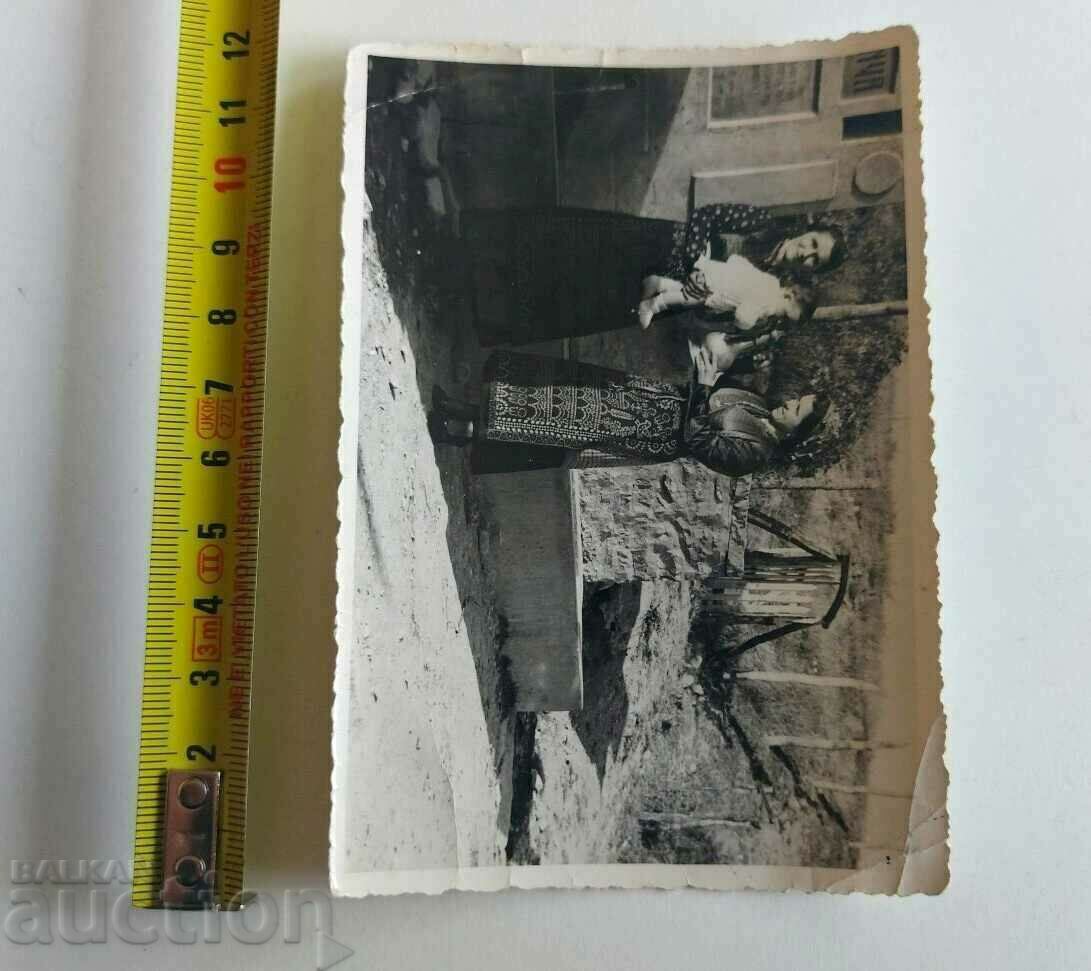 1940 KARNOBAT FOUNTAIN WEARING LIQUOR OLD PHOTO PHOTOGRAPH with price 15.00 BGN | € 7.67 1940 KARNOBAT FOUNTAIN WEARING LIQUOR OLD PHOTO PHOTOGRAPH with price 15.00 BGN | € 7.67