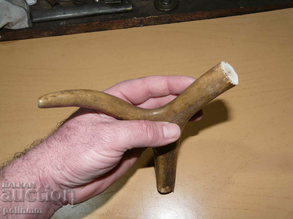 Bucată de corn de cerb - 1 cu preț 20.00 BGN | € 10.23 Bucată de corn de cerb - 1 cu preț 20.00 BGN | € 10.23