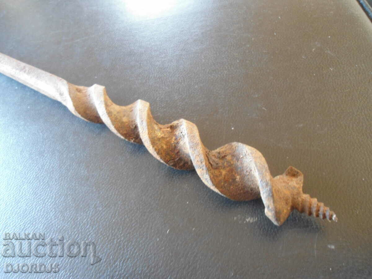Old drill, chipping with price 3.00 BGN | € 1.53 Old drill, chipping with price 3.00 BGN | € 1.53