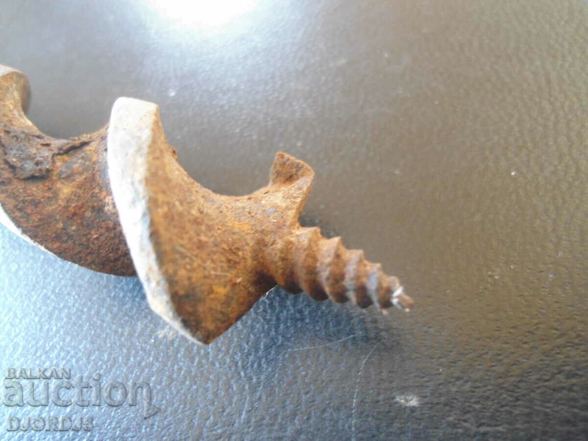 Auction Old drill, chipping Auction Old drill, chipping