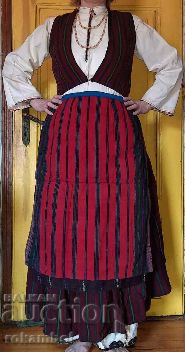 Costum autentic pentru femeie Provadian