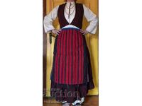 Αυθεντική γυναικεία στολή Provadian