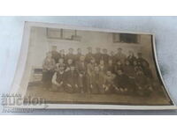 Fotografie elevi din clasa a III-a Glodzhevo cu profesorii lor 1943
