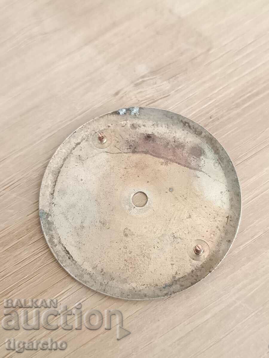 Delivery of Men's watch face Delivery of Men's watch face