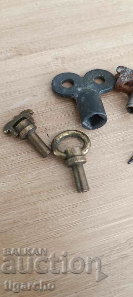 Clock keys with price 13.00 BGN | € 6.65 Clock keys with price 13.00 BGN | € 6.65