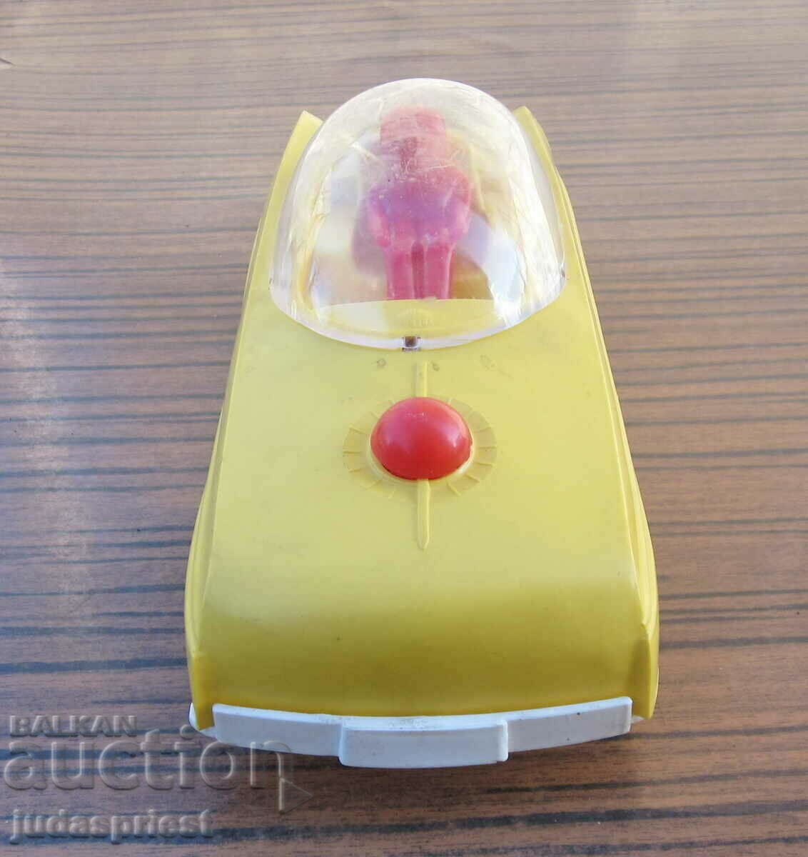 Delivery of Russian Soviet space toy with astronaut and batteries Delivery of Russian Soviet space toy with astronaut and batteries