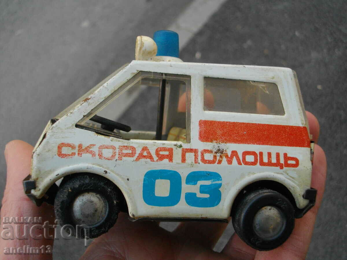 Delivery of OLD LAMINATED TOYS