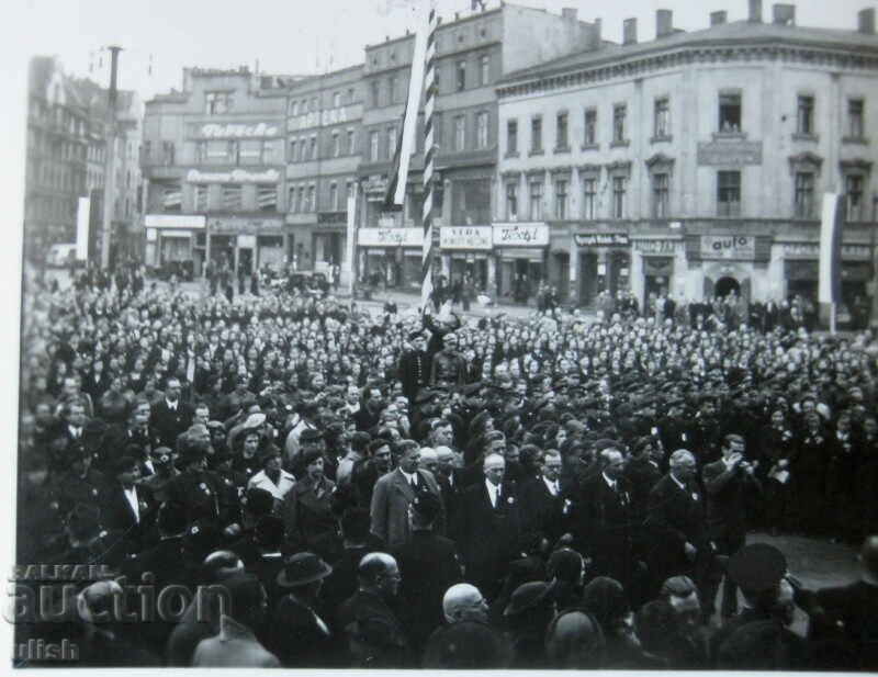 Old photo manifestation parade photo with price 5.00 BGN | € 2.56