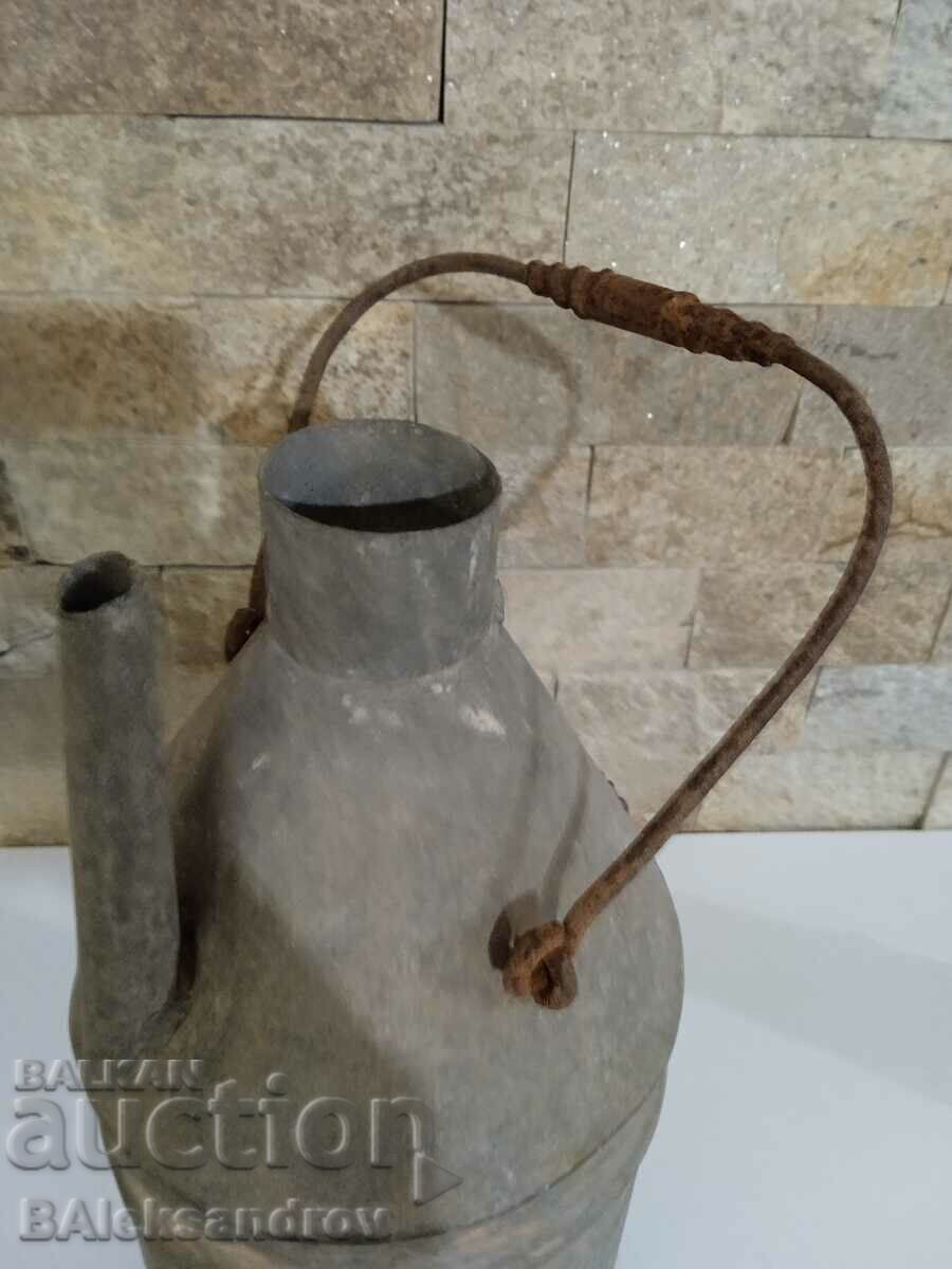 Δημοπρασία Παλιά τσίγκινα γλάστρα κήπου Δημοπρασία Παλιά τσίγκινα γλάστρα κήπου