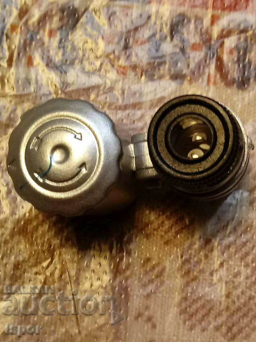 Auction Pocket LED/UV microscope X 60 Auction Pocket LED/UV microscope X 60