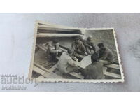 Photo Workers playing cards