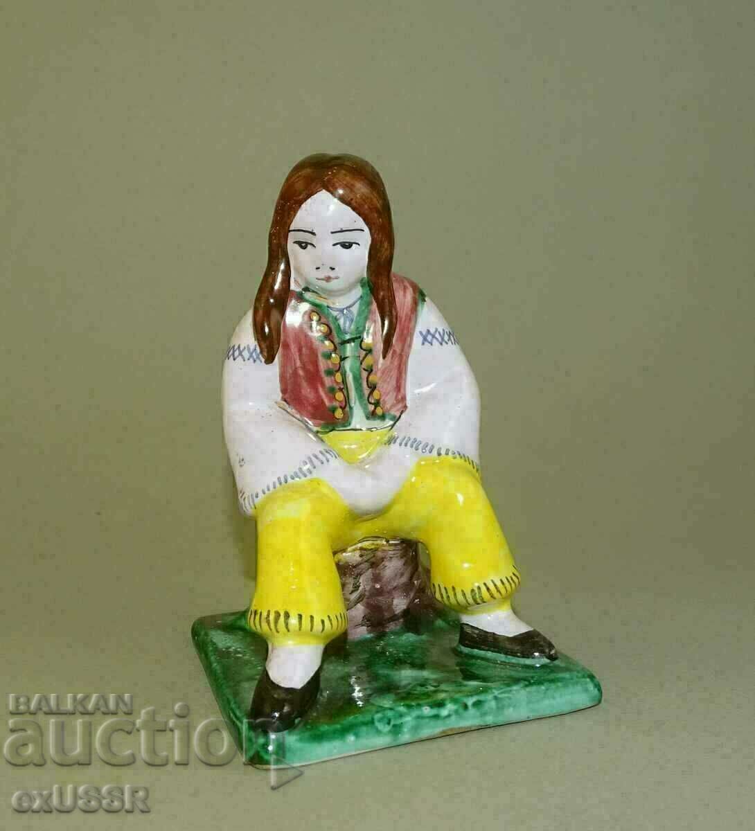 Figurină de fetiță indiană veche din ceramică cehă glazurată cu preț € 10.00 | 19.56 BGN