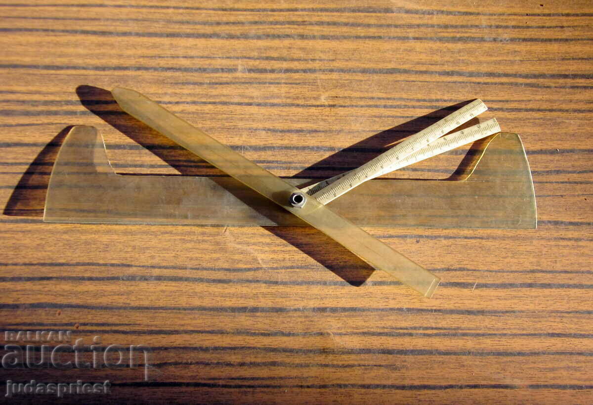 old Bulgarian military navigation device instrument with price 50.00 BGN | € 25.56 old Bulgarian military navigation device instrument with price 50.00 BGN | € 25.56
