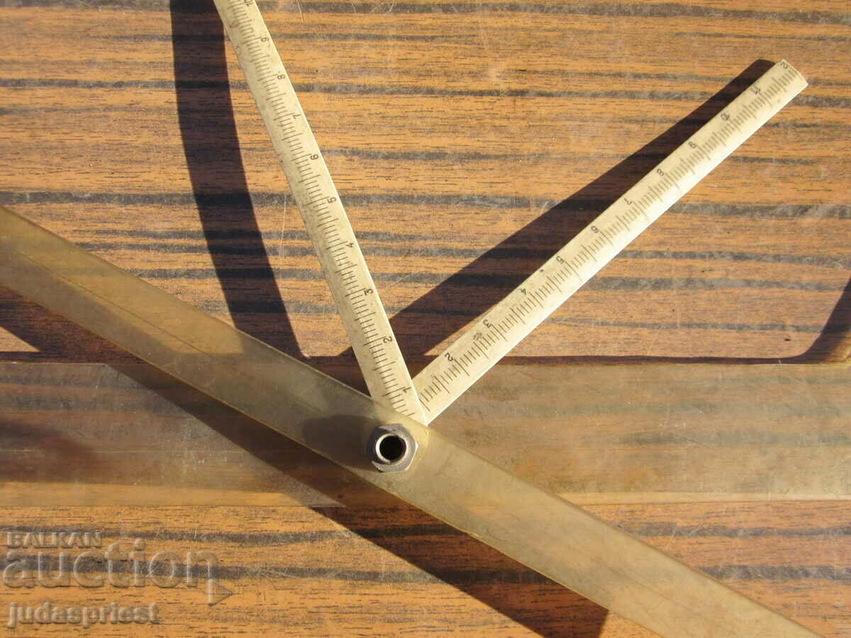 Delivery of old Bulgarian military navigation device instrument Delivery of old Bulgarian military navigation device instrument