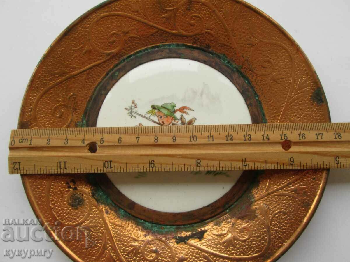 Παλιό γερμανικό παιδικό πιάτο τοίχου πορσελάνη και χαλκό με τιμή 80.00 BGN | € 40.90 Παλιό γερμανικό παιδικό πιάτο τοίχου πορσελάνη και χαλκό με τιμή 80.00 BGN | € 40.90