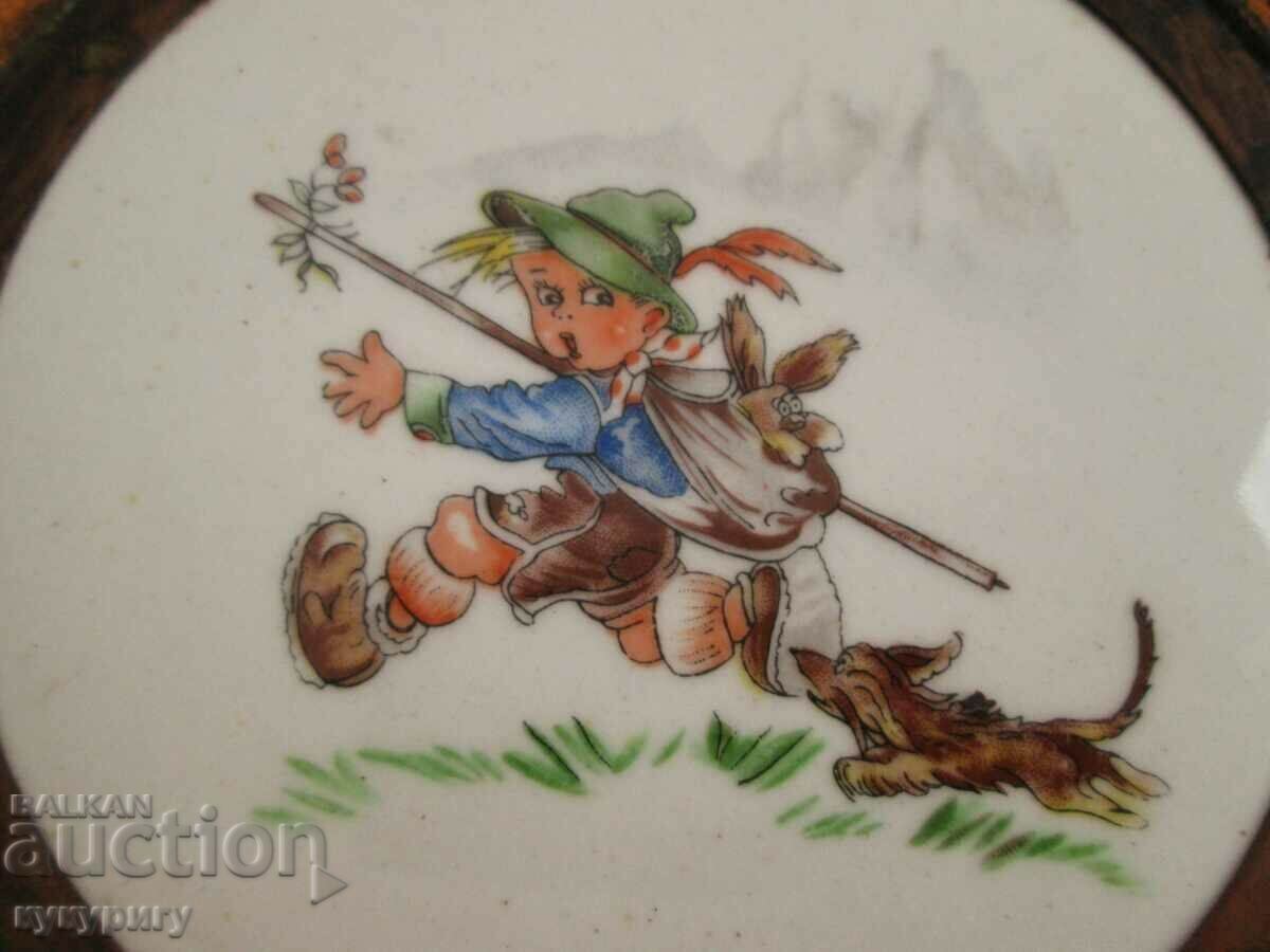 Δημοπρασία Παλιό γερμανικό παιδικό πιάτο τοίχου πορσελάνη και χαλκό Δημοπρασία Παλιό γερμανικό παιδικό πιάτο τοίχου πορσελάνη και χαλκό