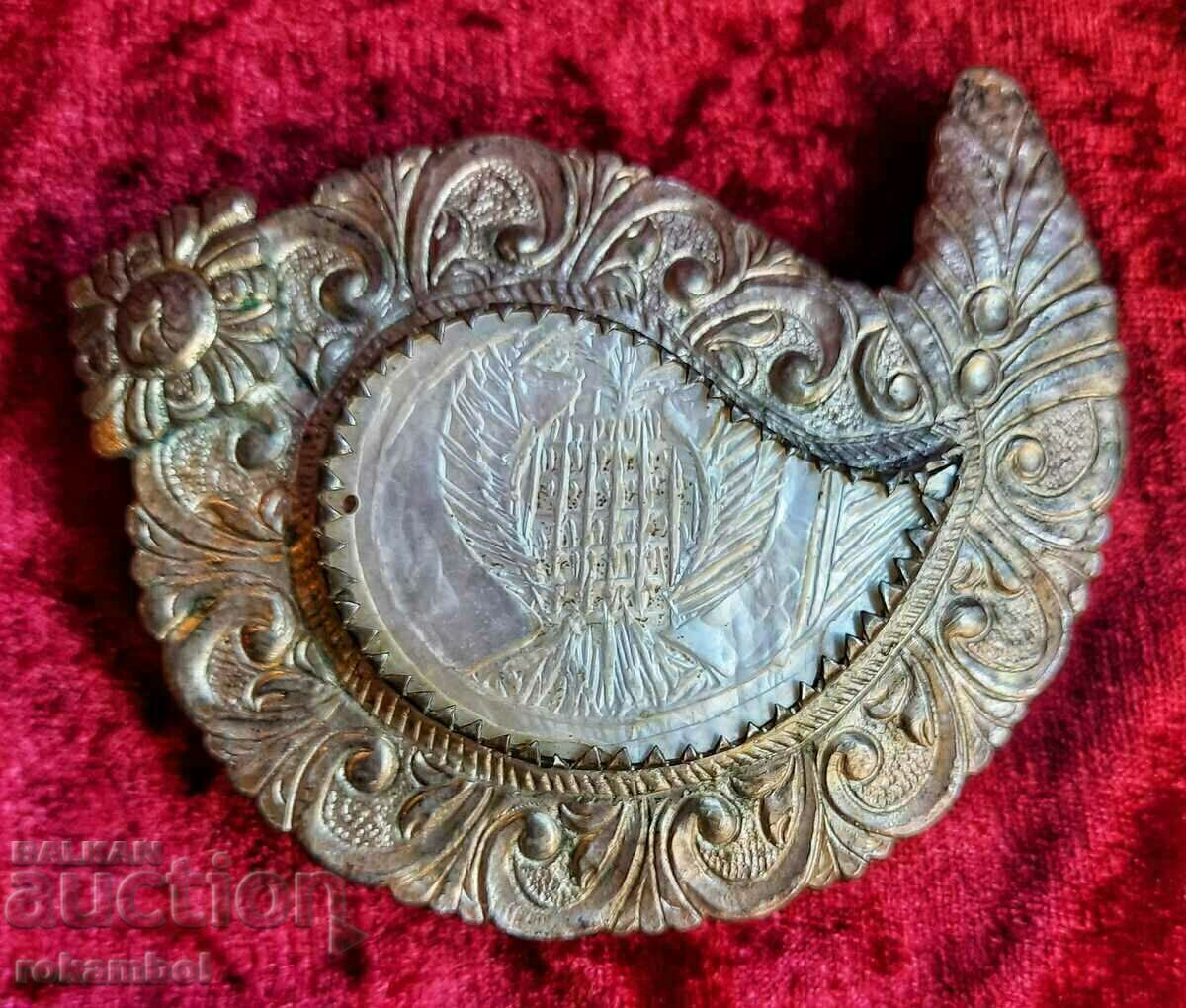 Renaissance silver pafta with mother-of-pearl with price 350.00 BGN | € 178.95 Renaissance silver pafta with mother-of-pearl with price 350.00 BGN | € 178.95