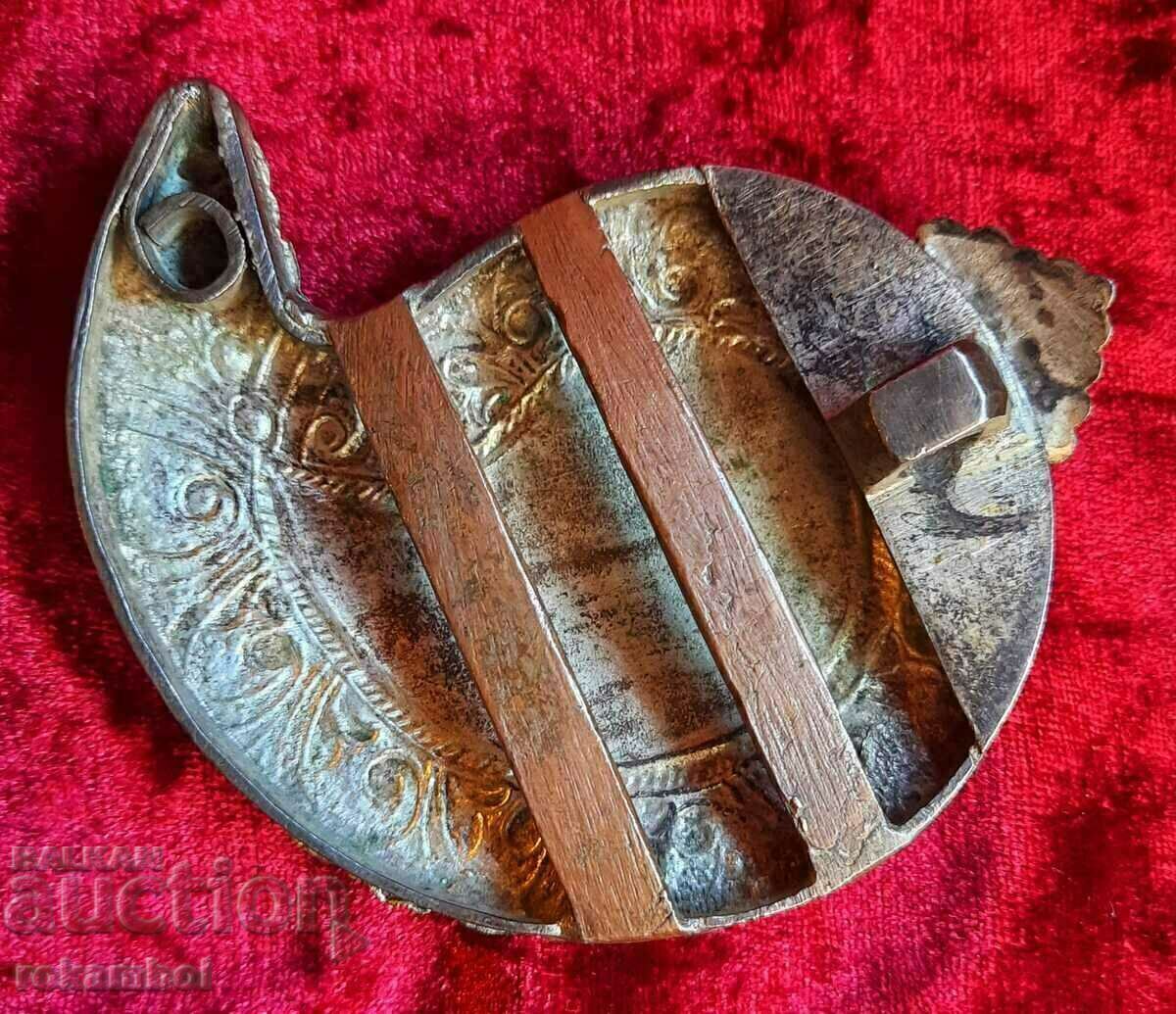 Licitație Pafta de argint renascentist cu sidef Licitație Pafta de argint renascentist cu sidef