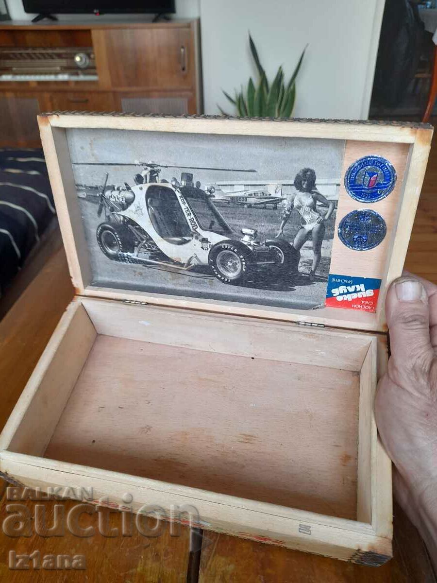 Old wooden box, Bulgarian Voyn toiletry bag - 6 Old wooden box, Bulgarian Voyn toiletry bag - 6