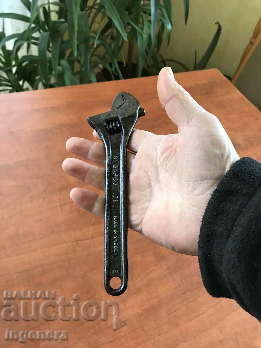 Delivery of FRENCH WRENCH - OLD SWEDEN Delivery of FRENCH WRENCH - OLD SWEDEN