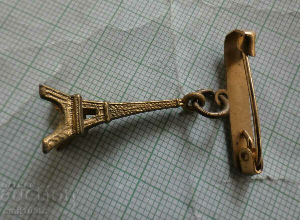 Delivery of Badge - Eiffel Tower Paris Delivery of Badge - Eiffel Tower Paris