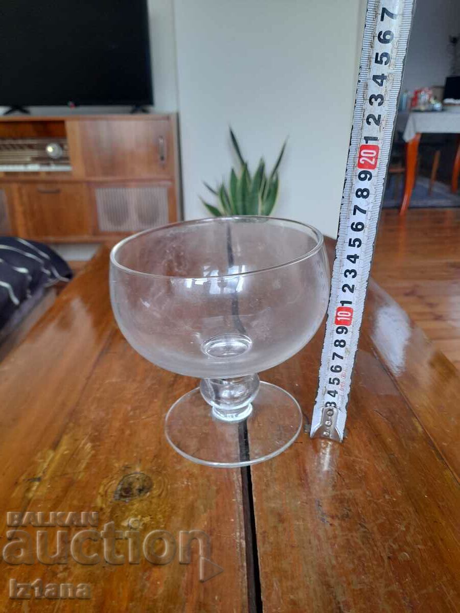 Old glass bowl with price 30.00 BGN | € 15.34