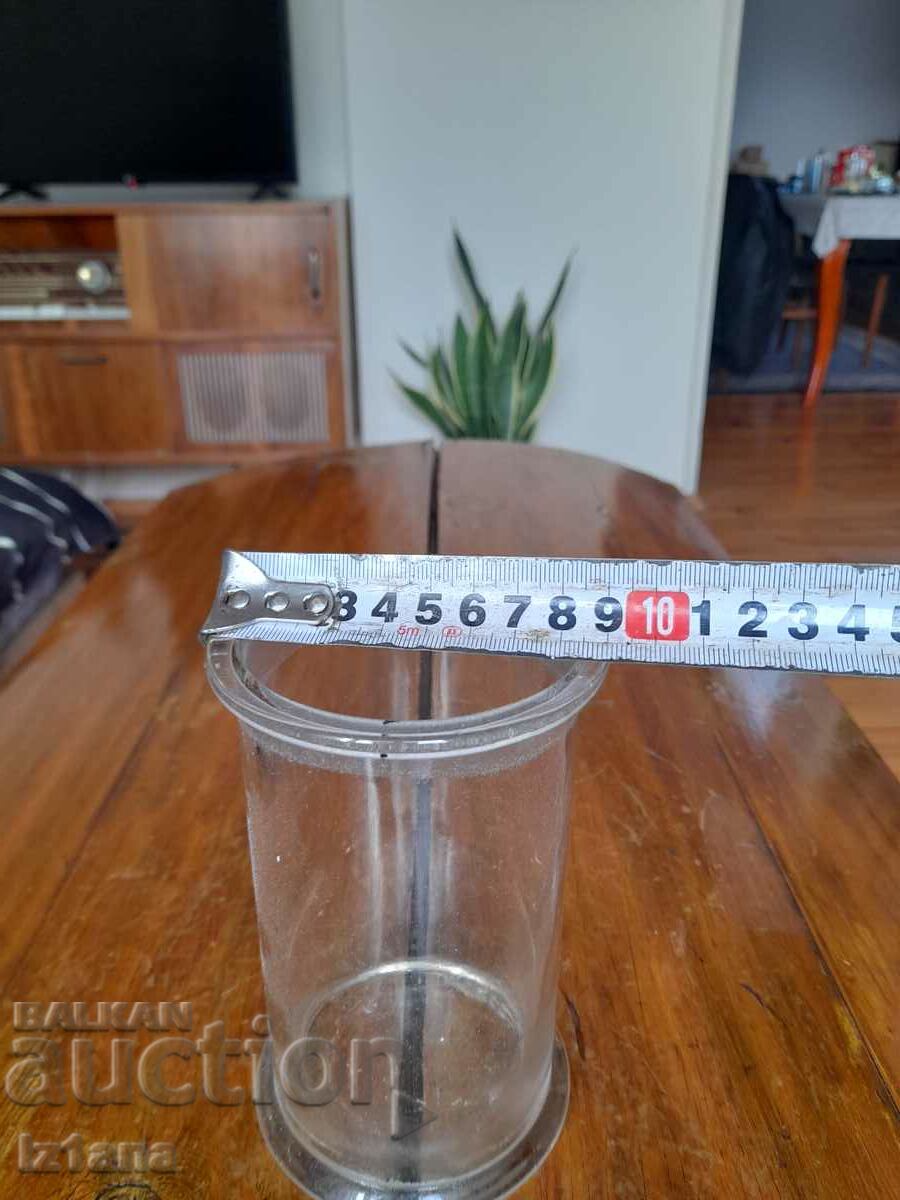 Auction Old laboratory glass jar Auction Old laboratory glass jar