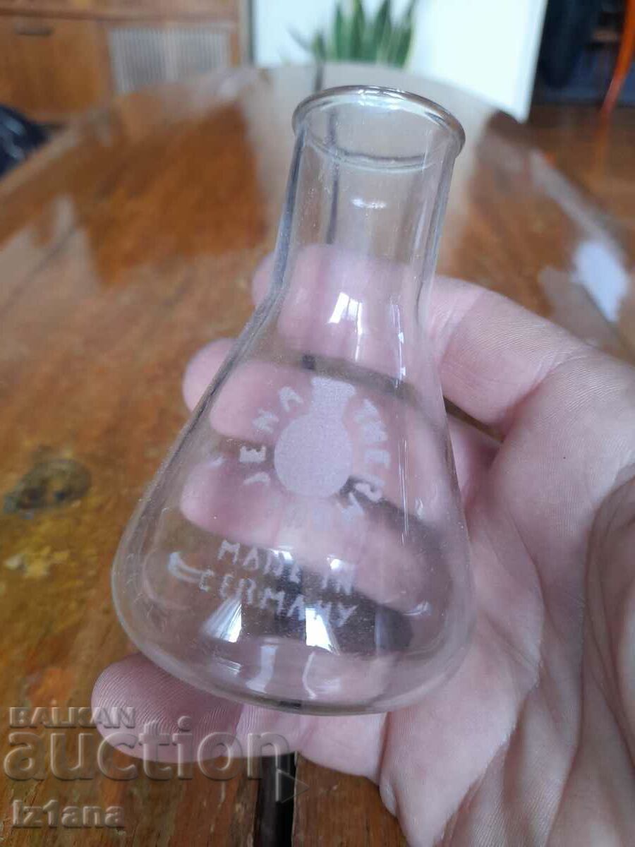 Old Jena therm 100 flask with price 8.00 BGN | € 4.09 Old Jena therm 100 flask with price 8.00 BGN | € 4.09