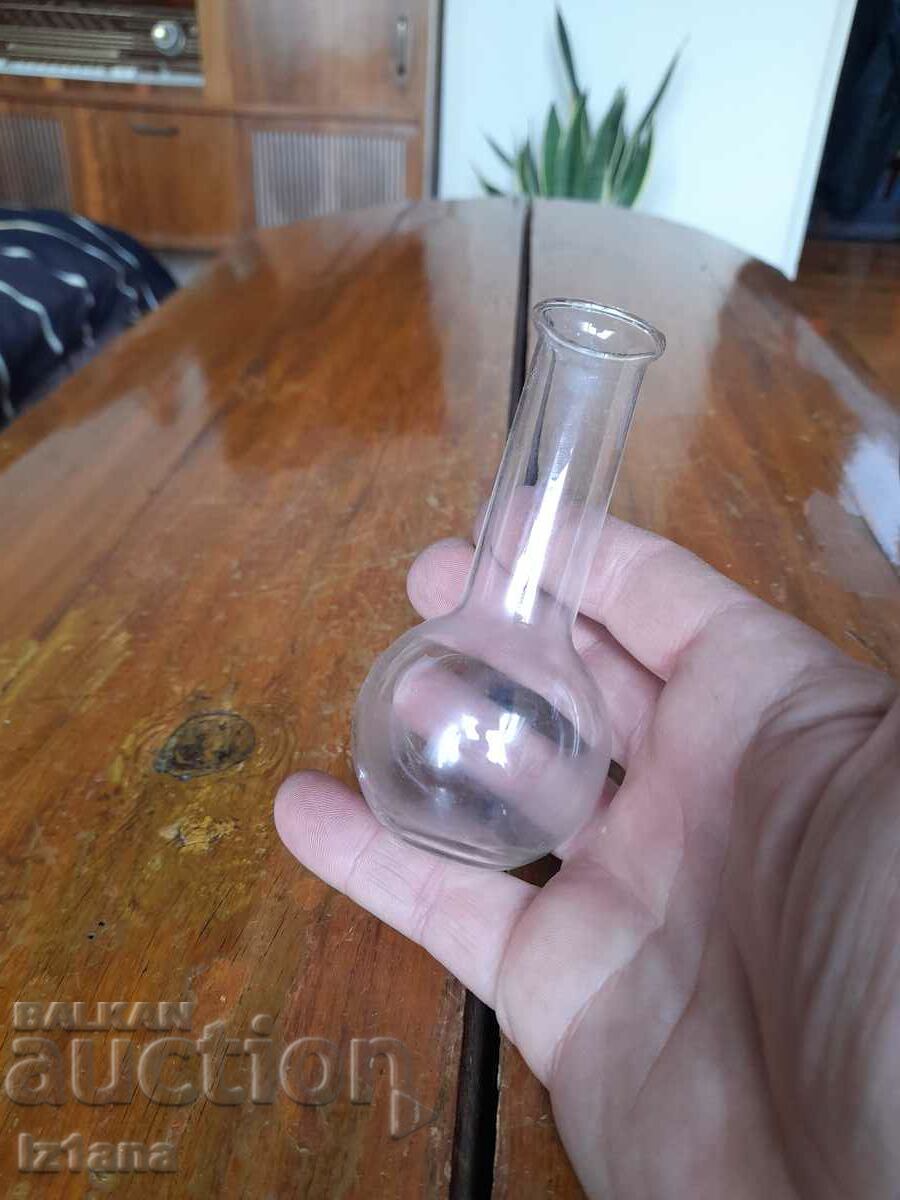 Auction Old flask 50 Auction Old flask 50