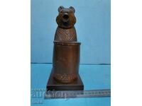 Wooden bear-carving