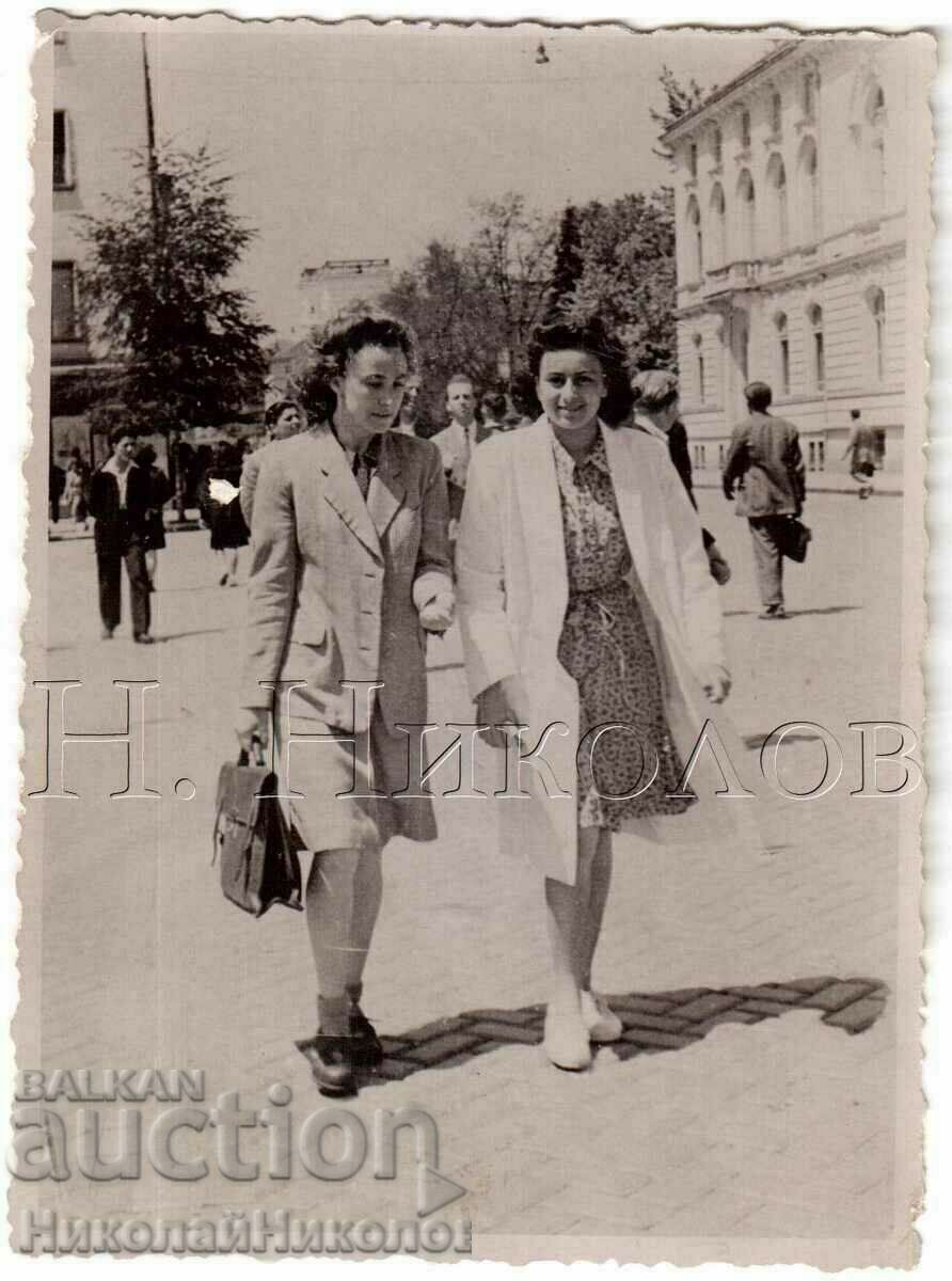 1948 FOTO VECHE SOFIA YELLOW PAVES G062