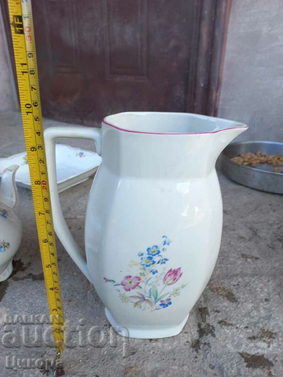 Auction BULGARIAN PORCELAIN POT Auction BULGARIAN PORCELAIN POT