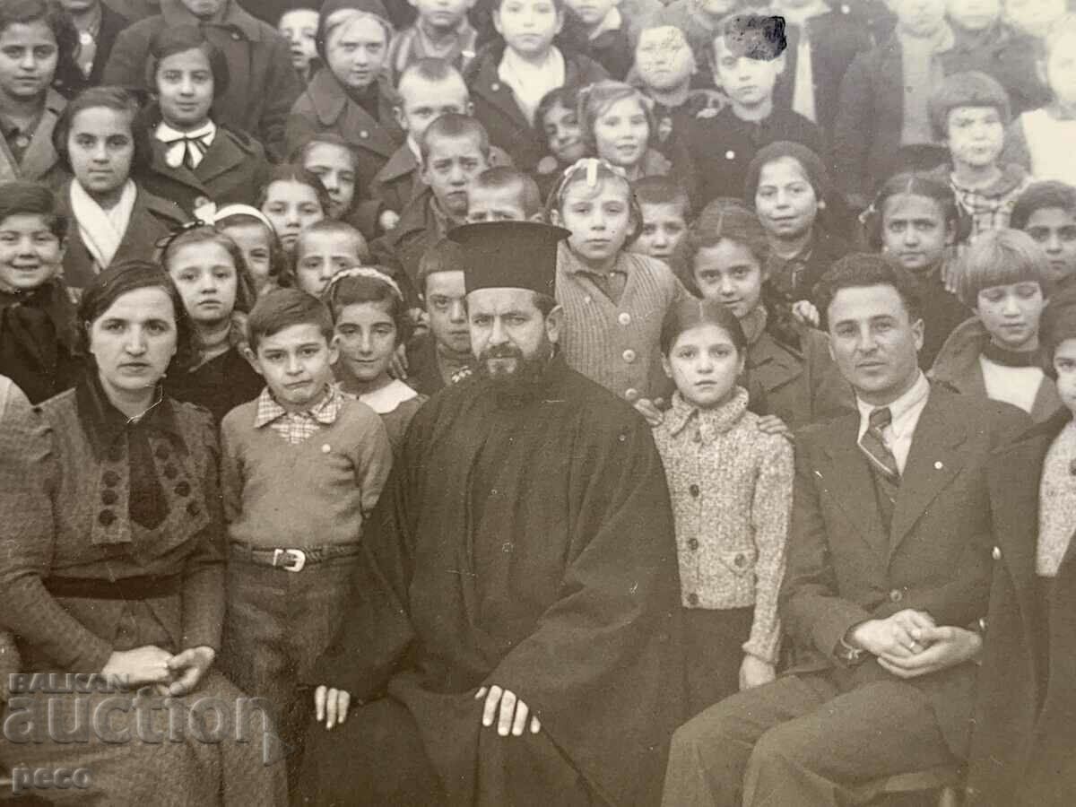 School Christianization Day 1937. Priest with price 40.00 BGN | € 20.45 School Christianization Day 1937. Priest with price 40.00 BGN | € 20.45