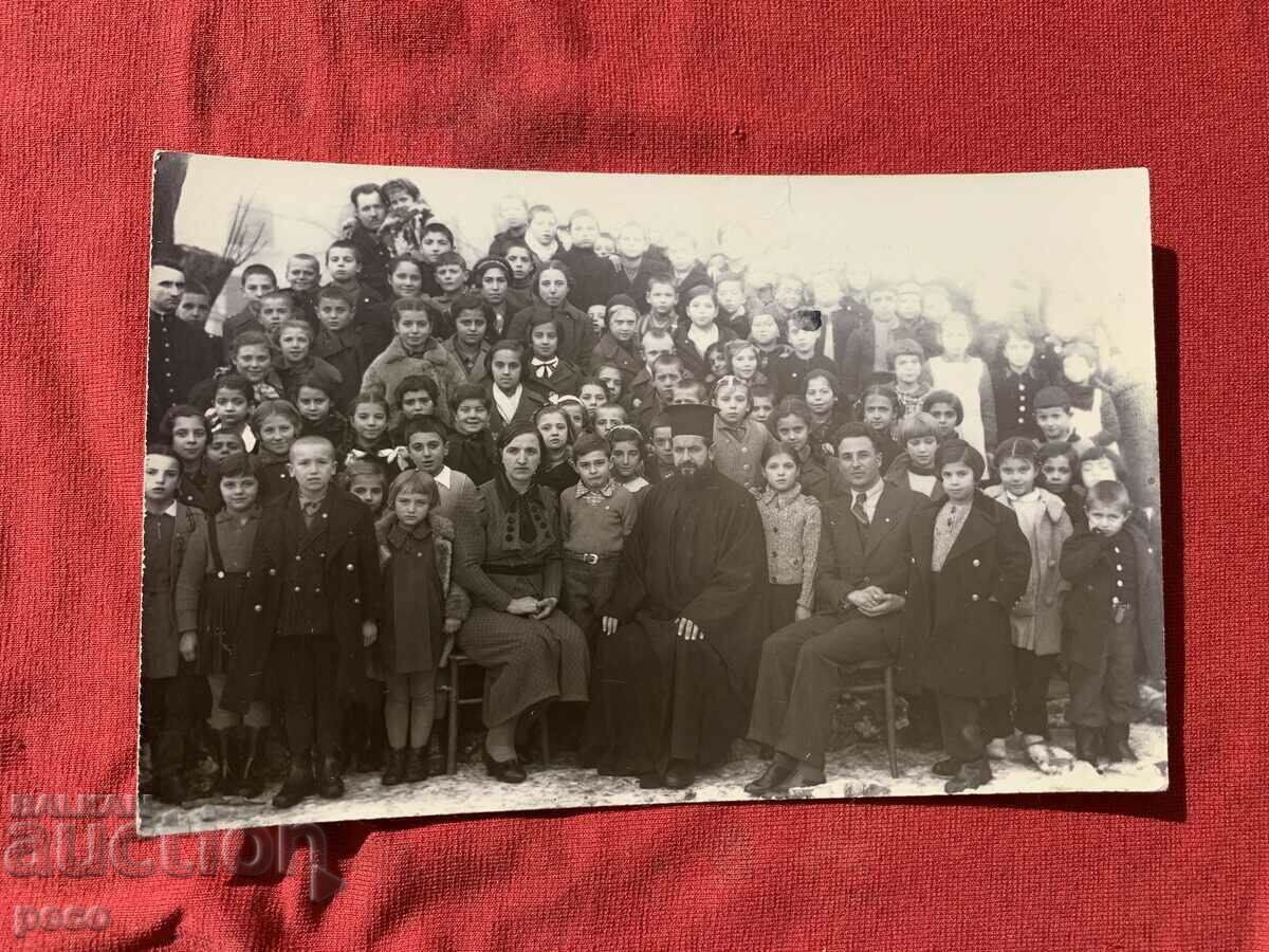 Delivery of School Christianization Day 1937. Priest Delivery of School Christianization Day 1937. Priest