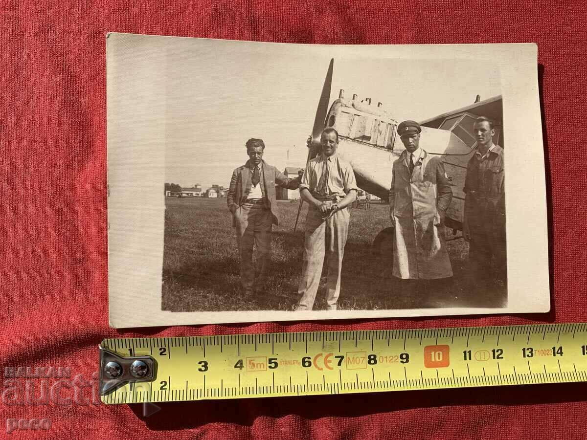 Delivery of Airplane Aircraft Mechanics Pilots ? Aviation Old photo Delivery of Airplane Aircraft Mechanics Pilots ? Aviation Old photo