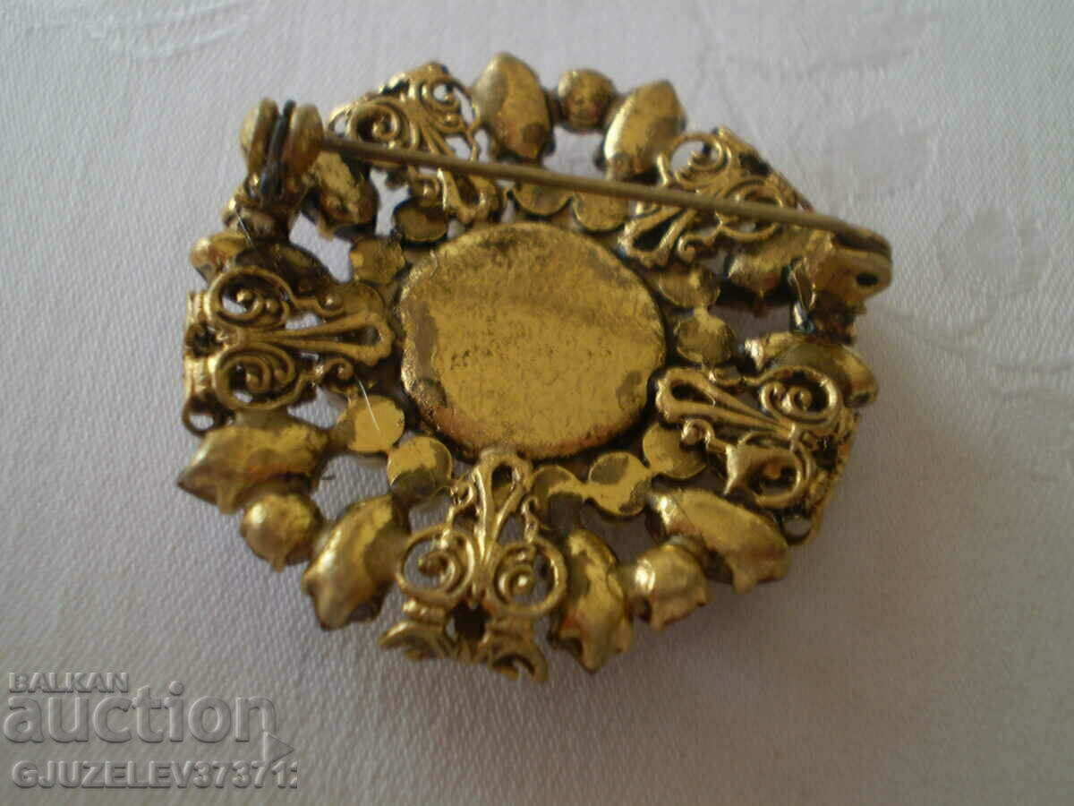 Auction Vintage Czech pearl and crystal brooch Auction Vintage Czech pearl and crystal brooch