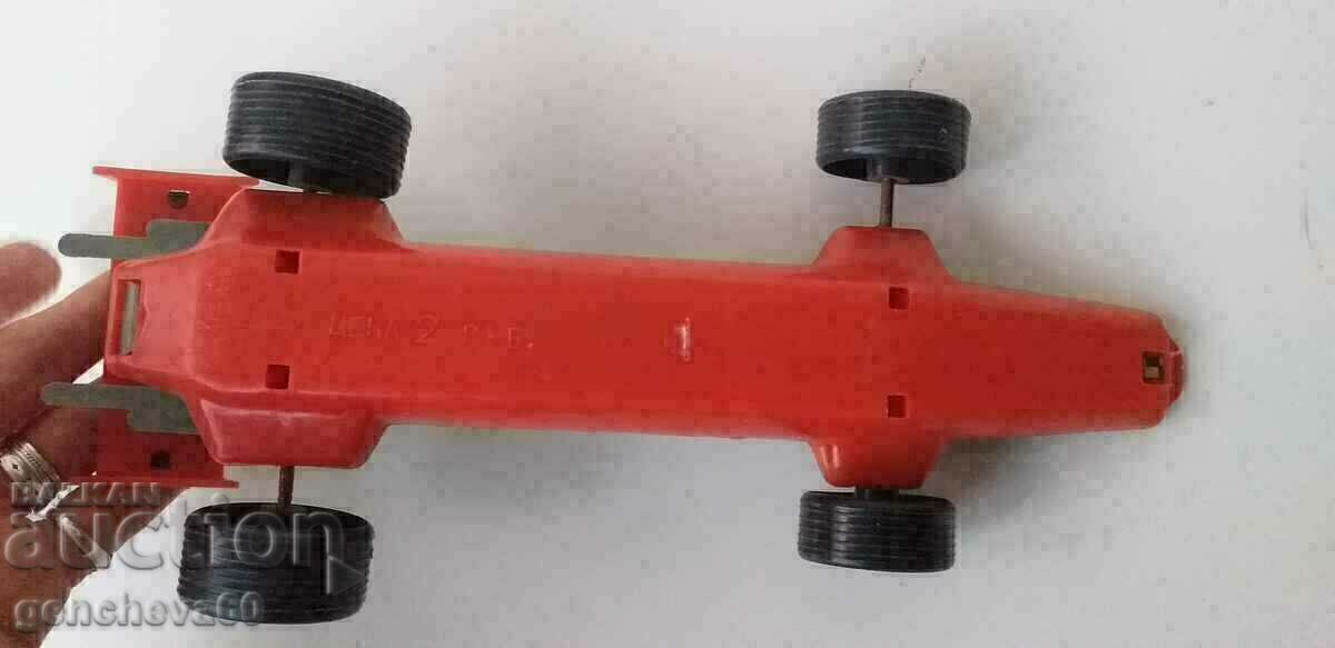 Παράδοση Αγωνιστικό ρωσικό σπορ αυτοκίνητο της δεκαετίας του '70 Παράδοση Αγωνιστικό ρωσικό σπορ αυτοκίνητο της δεκαετίας του '70