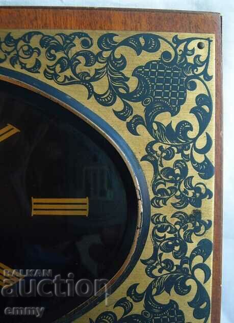 Auction Large table clock "Yantar"/"Jantar", with battery, USSR Auction Large table clock "Yantar"/"Jantar", with battery, USSR