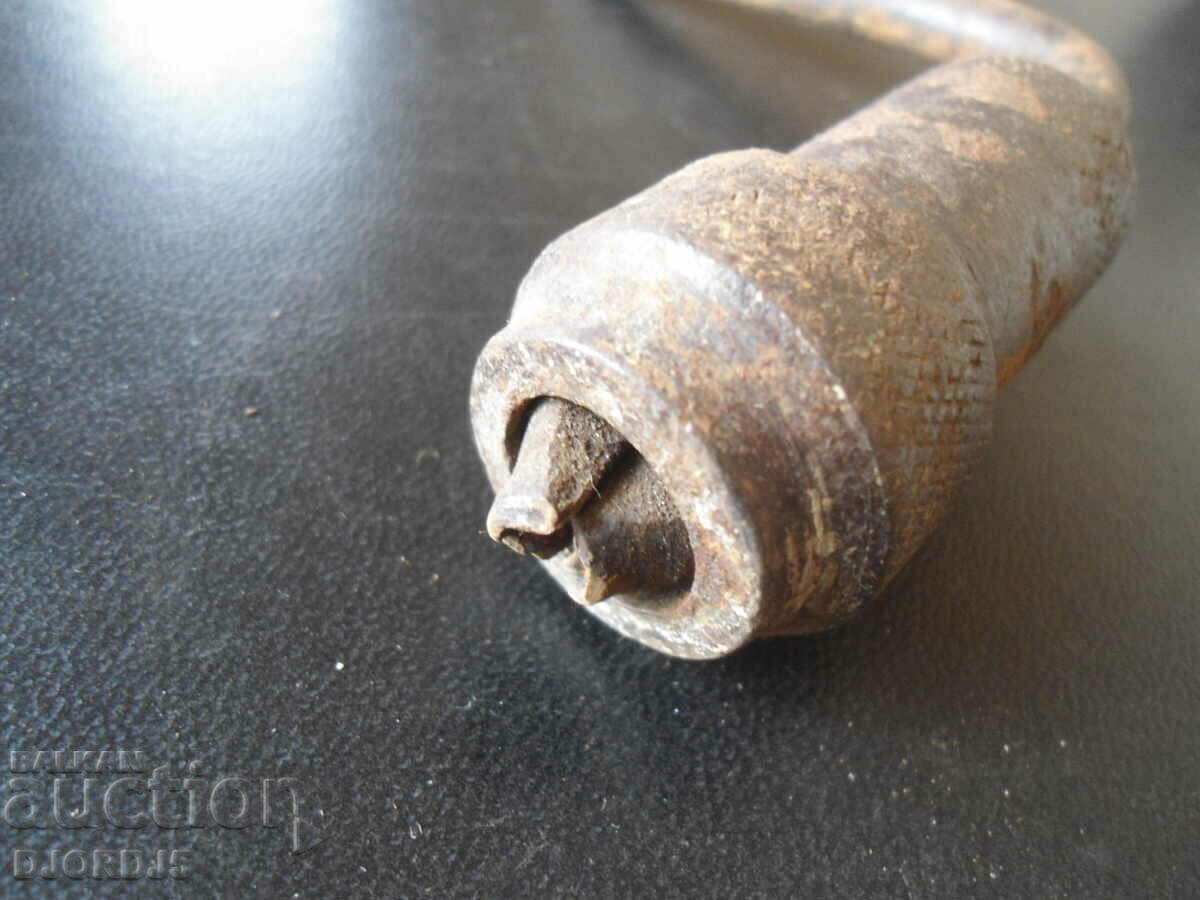 Δημοπρασία Παλιό εργαλείο, τρυπάνι